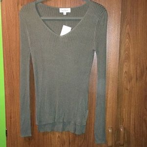 Green ribbed sweater